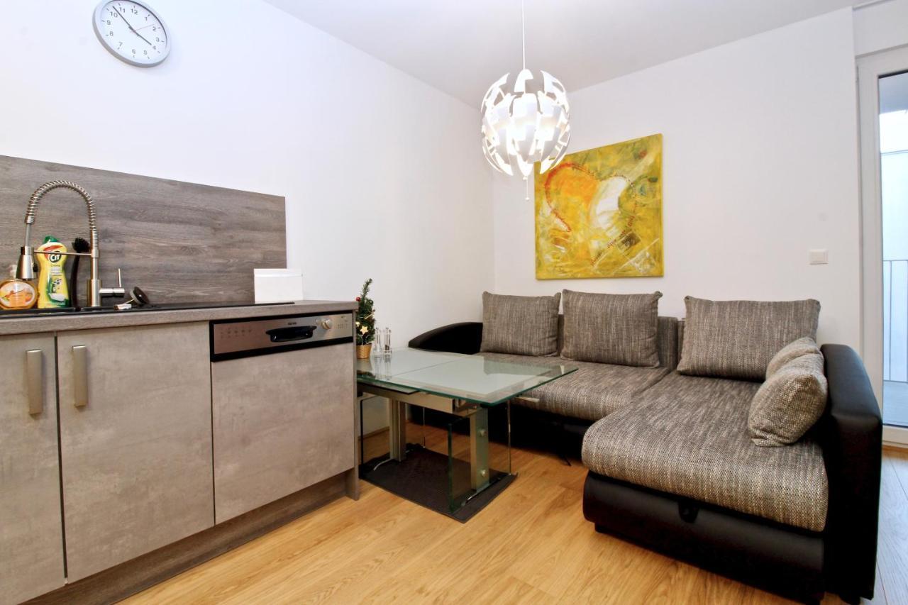 Balcony/Pool/Free Parking Garage Studio Wien Eksteriør bilde