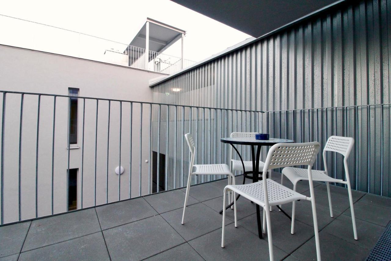 Balcony/Pool/Free Parking Garage Studio Wien Eksteriør bilde